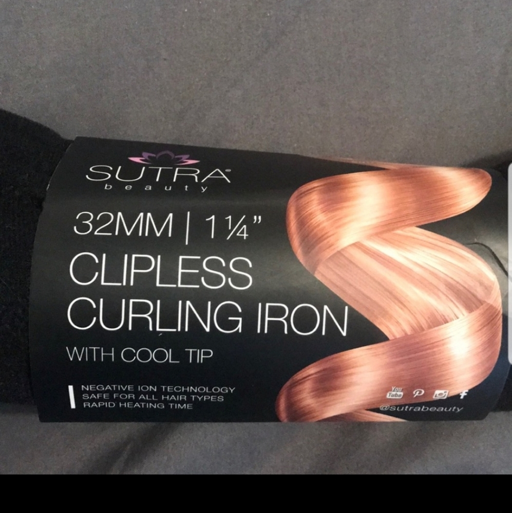 Mini Ceramic Curling Iron - Picture 2 of 3